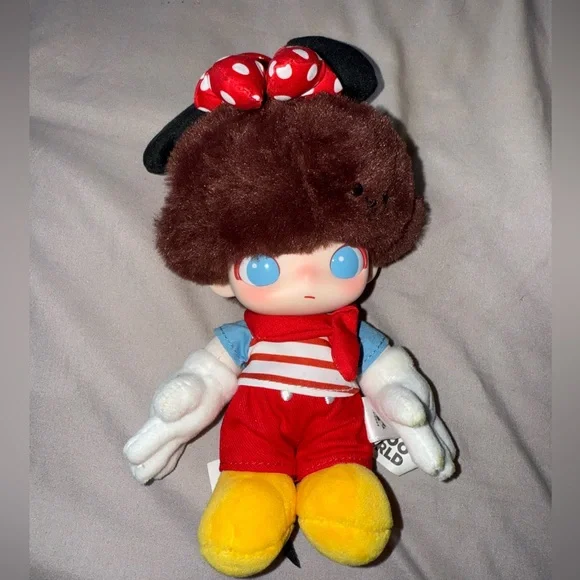 Popmart Minnie’s Balloon plush keychain - Picture 1 of 3